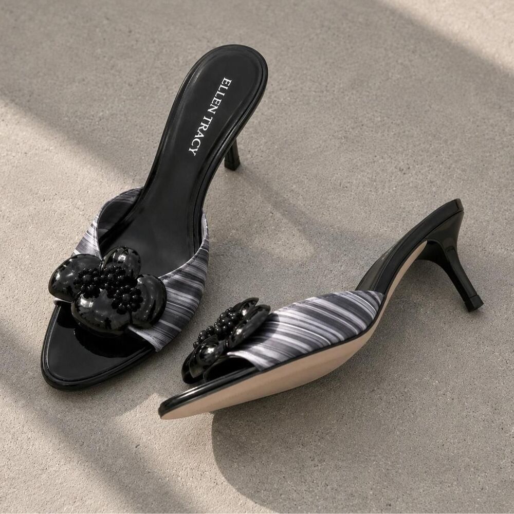Ellen-tracy Women's Black and Grey Sandals